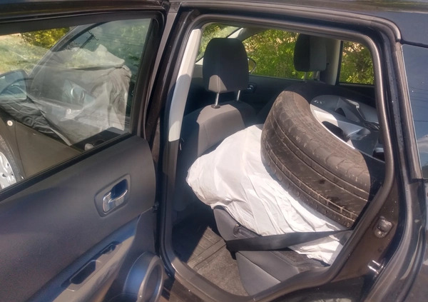 Nissan Qashqai cena 36800 przebieg: 130000, rok produkcji 2013 z Siedlce małe 137